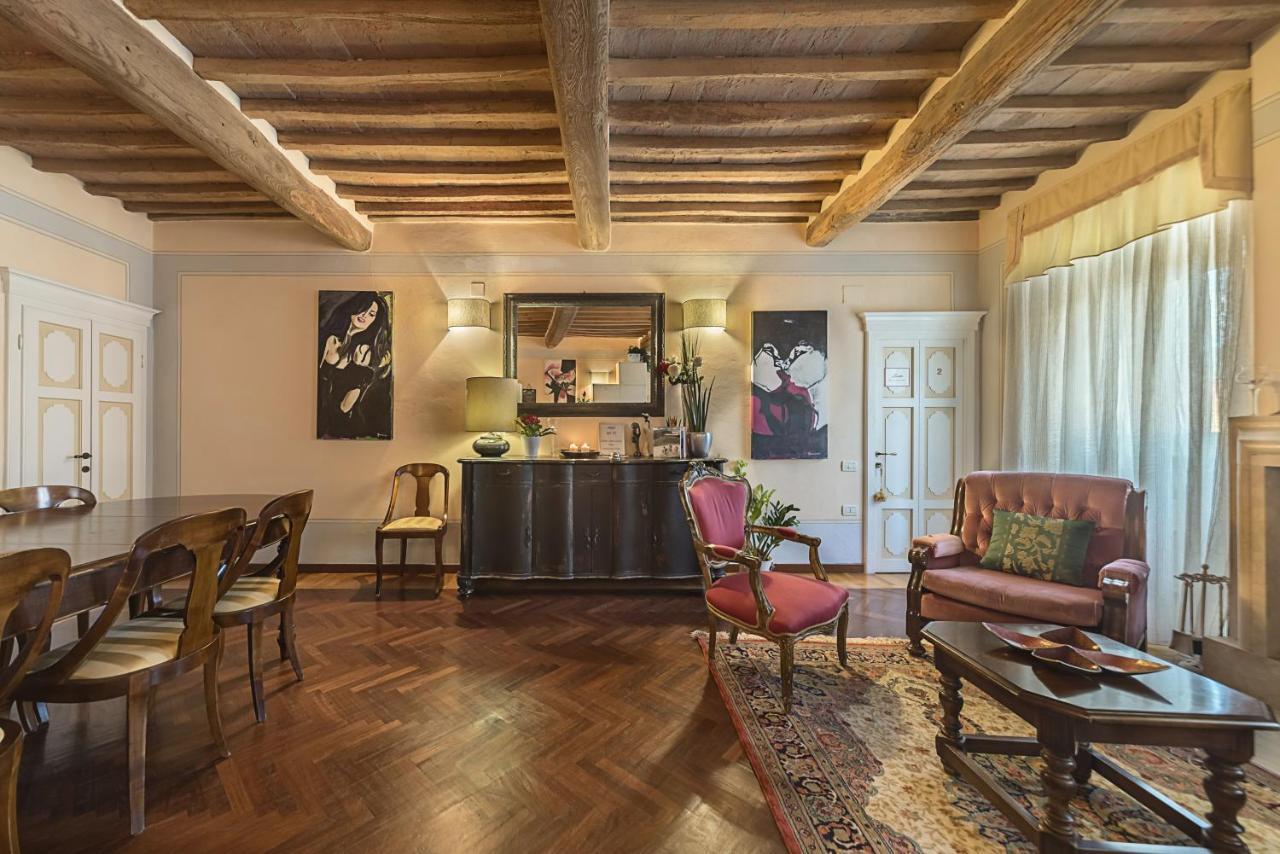 Borgo Agli Scudi Suite&Breakfast Campiglia Marittima Extérieur photo