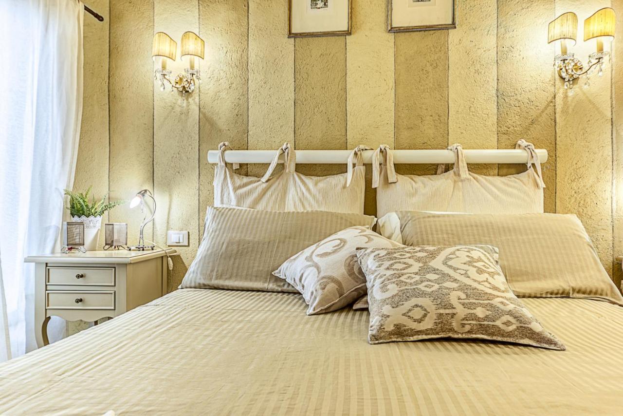 Borgo Agli Scudi Suite&Breakfast Campiglia Marittima Extérieur photo